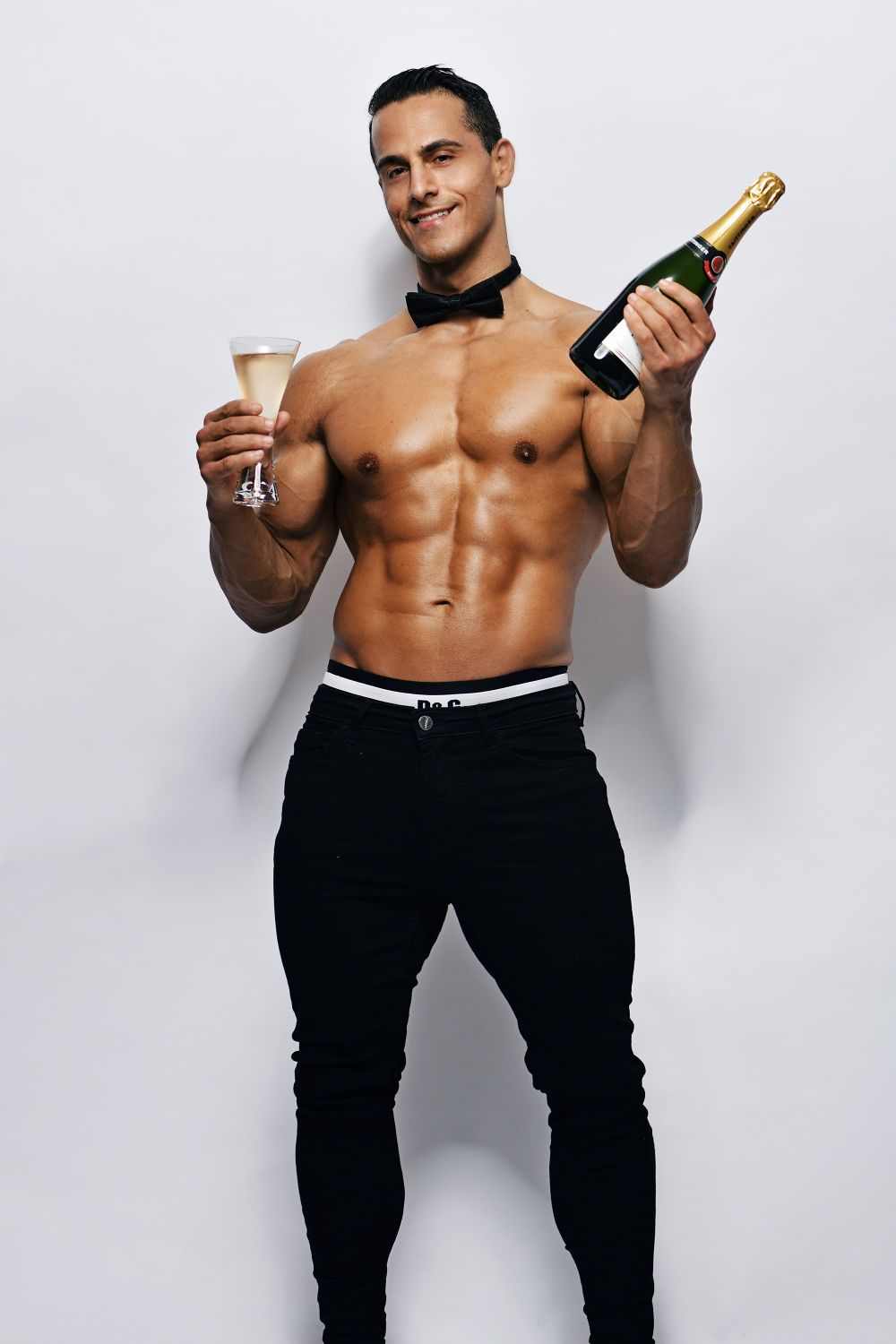 Bassim-topless-waiter-sydney-hunky