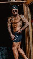 Hobart-Tasmania-Magic-Men-Australia-Male-Topless-Waiter-Dominic-K