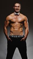 ELLIOT-HOT-TOPLESS-WAITER-SYDNEY