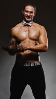 ELLLIOT-SYDNEY-WAITER