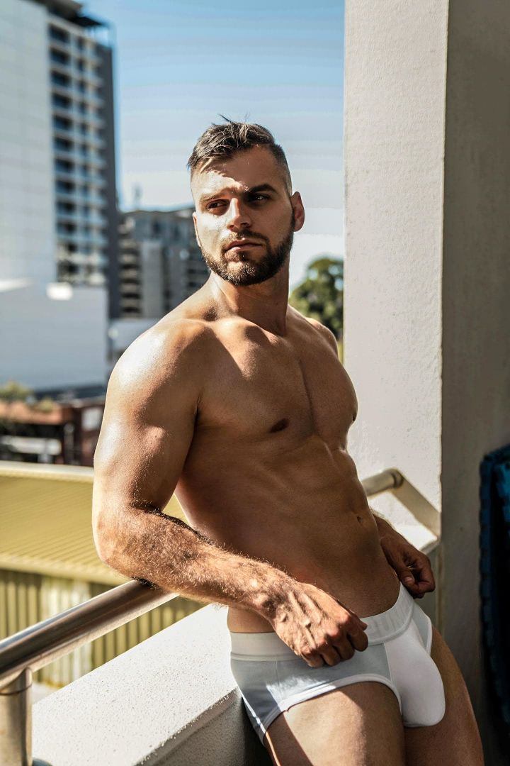 1_1_Tony-stripper-Perth-Magic-Men