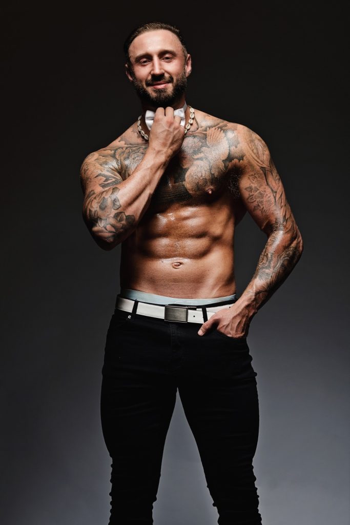 robbie topless waiter sydney