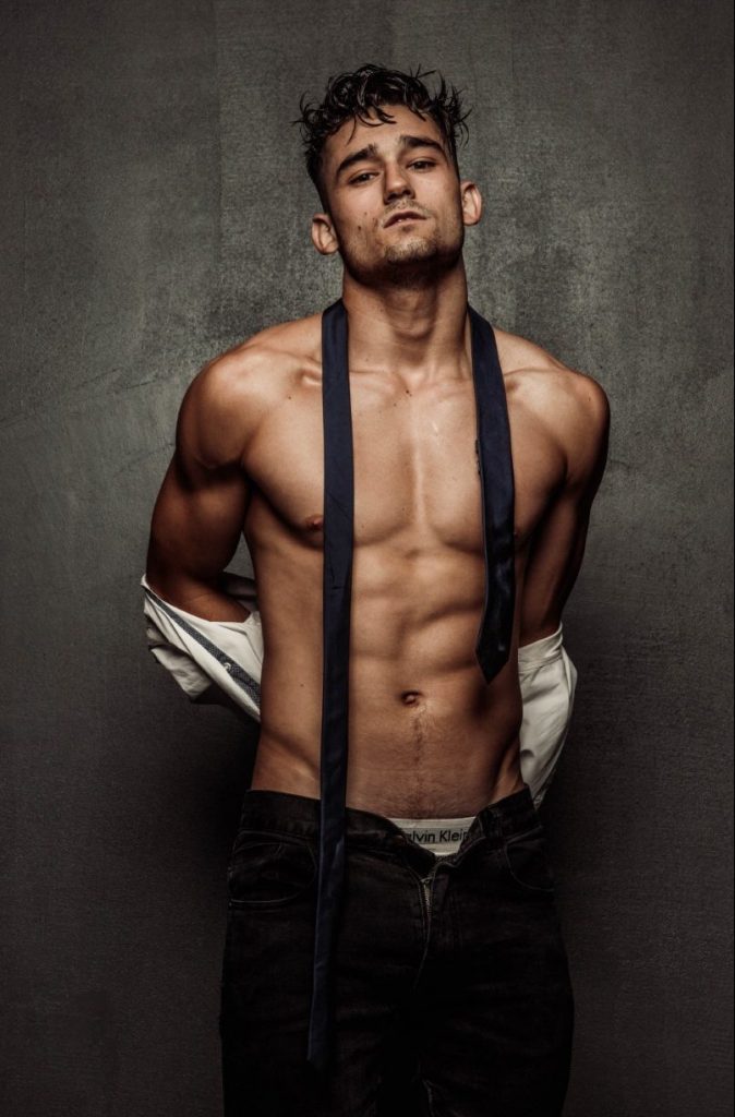 topless waiter orlando